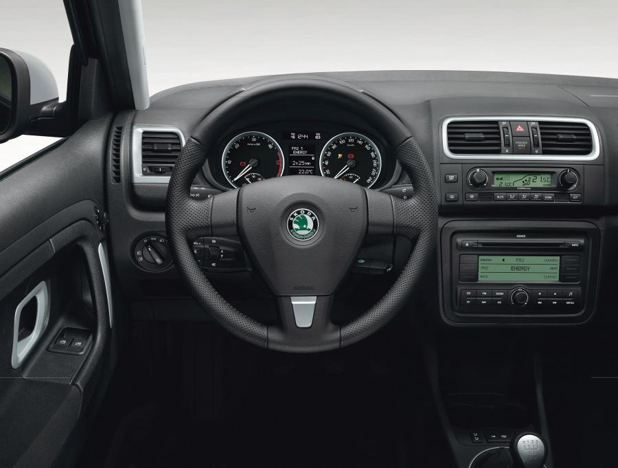  Skoda Fabia Sportline 2009 года  (фото 2 из 4)